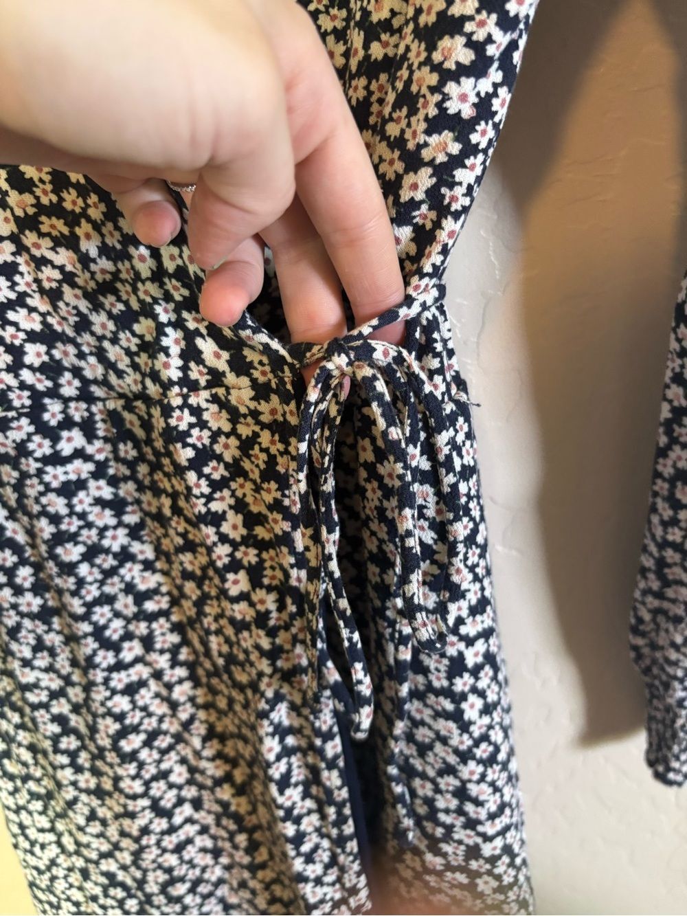 Abercrombie & Fitch Floral Wrap Mini Dress Womens XS Long Sleeve Tie Waist - Picture 6 of 9